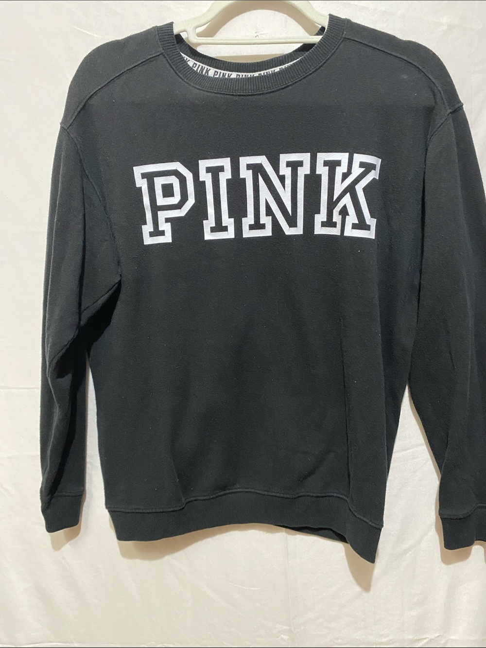 PINK Victoria's Secret women Black Logo Crewneck Sweatshirt